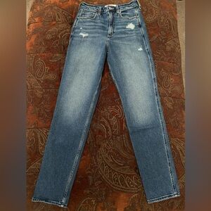 Hollister 4L curvy high rise mom jeans